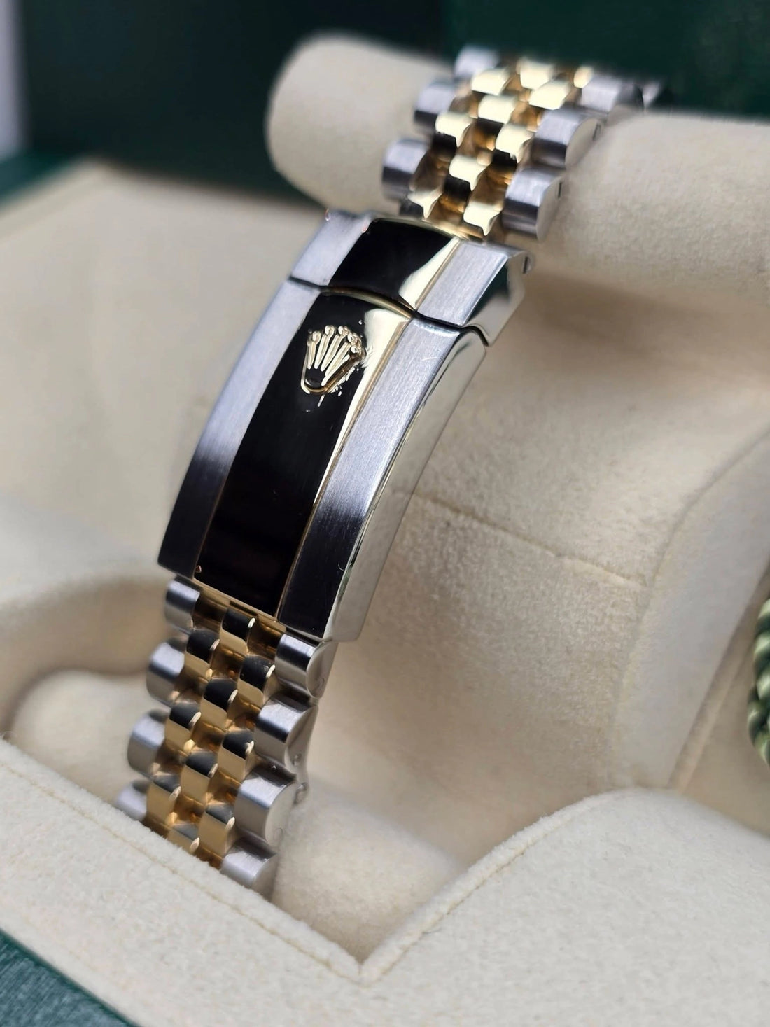 Rolex Datejust 41 Champagne Diamond Dial on Jubilee 126333 Complete 2022