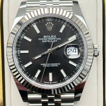 Rolex Datejust Black Dial on Jubilee 126334 Complete 2024