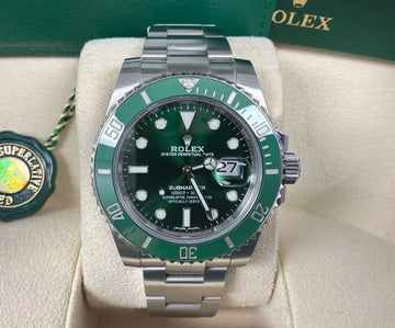 Rolex Submariner Hulk Green Dial on Oyster 116610LV Complete 2018