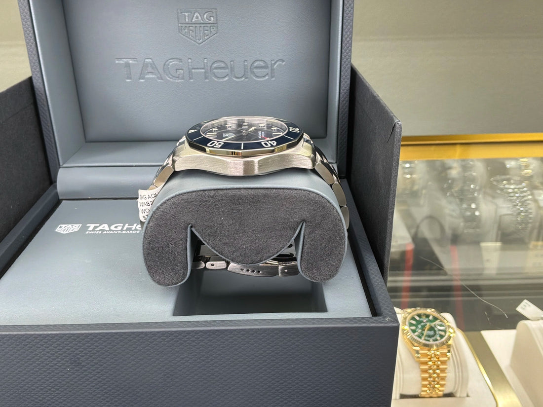 Tag-Heuer Aquaracer Blue Dial on Steel WAB2011