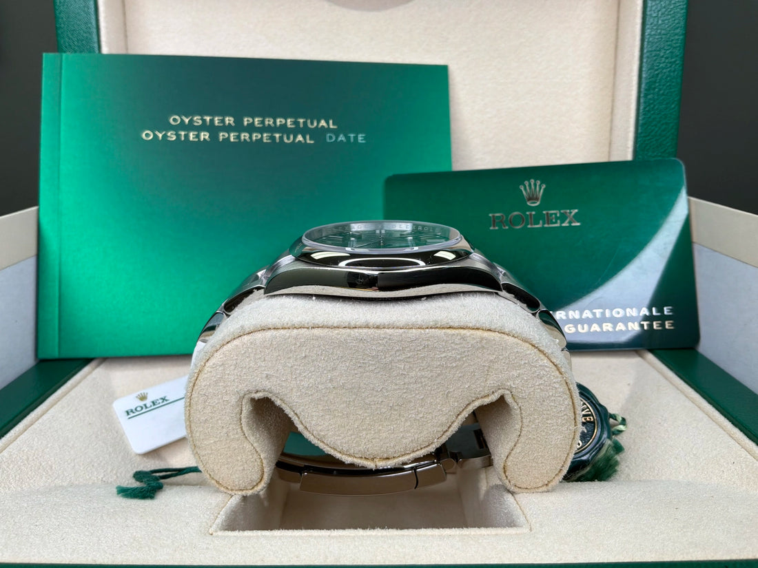 Rolex Oyster Perpetual 41 Green Index Dial on Oyster 124300 Complete 2022