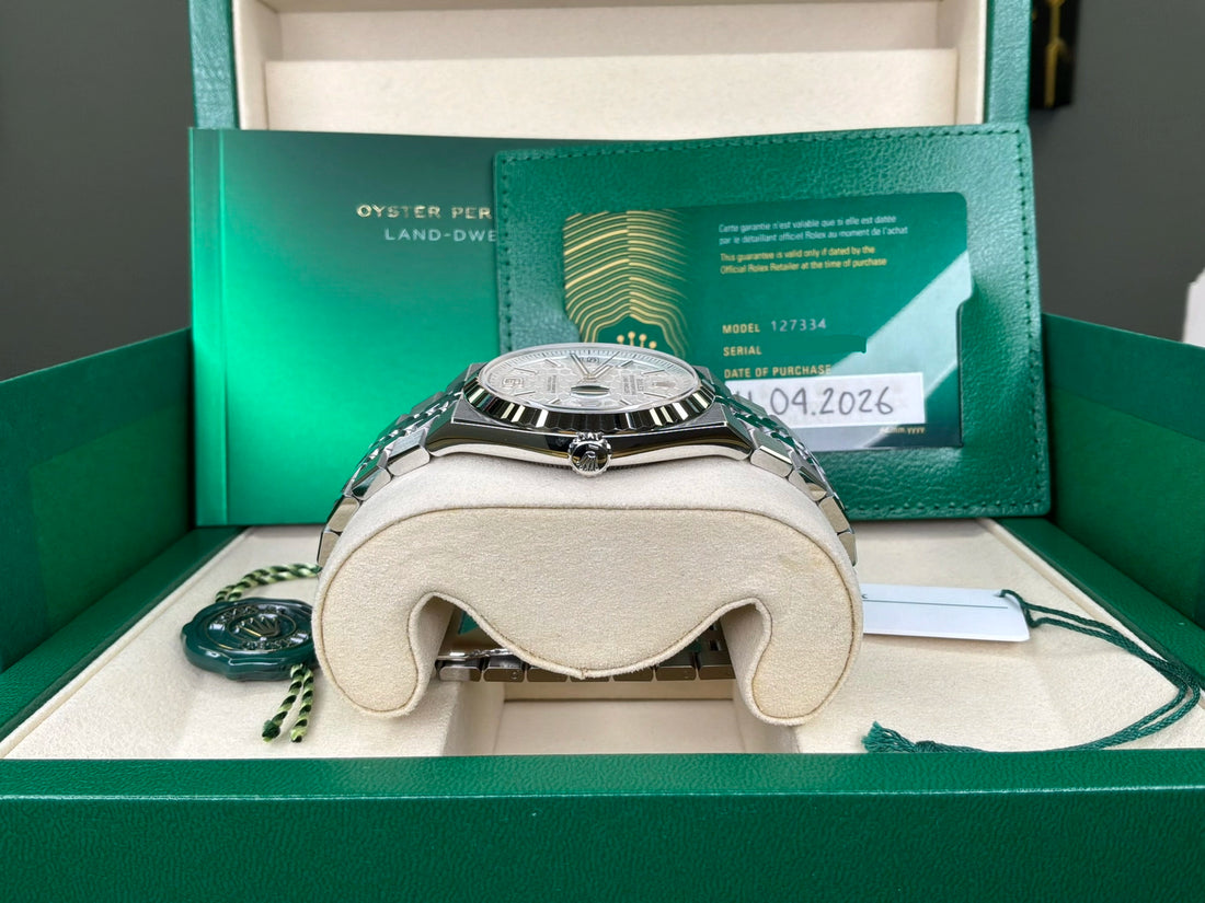 Rolex Land-Dweller 40 White Honeycomb Dial on Flat Jubilee 127334 Complete 2026