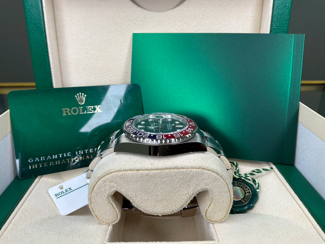 Rolex GMT-Master II Pepsi Black Dial on Oyster 126710BLRO Complete 2021